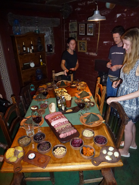 lunch at Cava de Cano